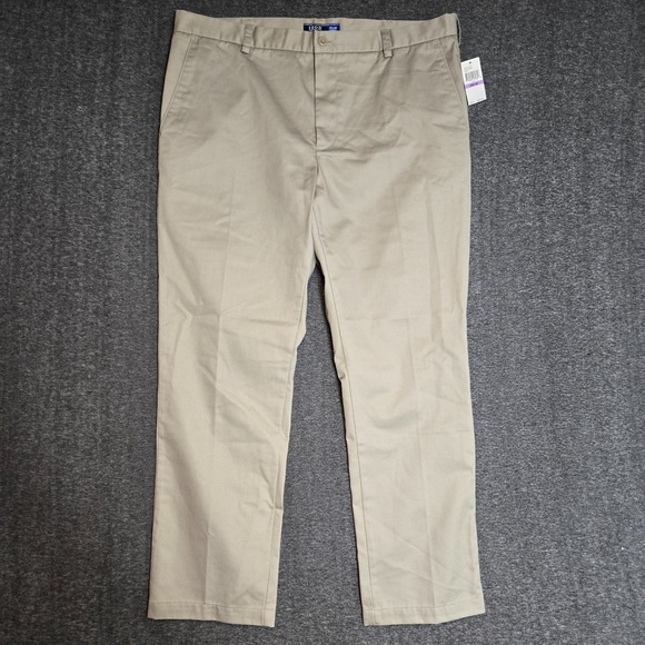 NWT IZOD Men's American Chino Beige Khaki Straight Fit Flat Front Pants 38 X 30 - Picture 1 of 7